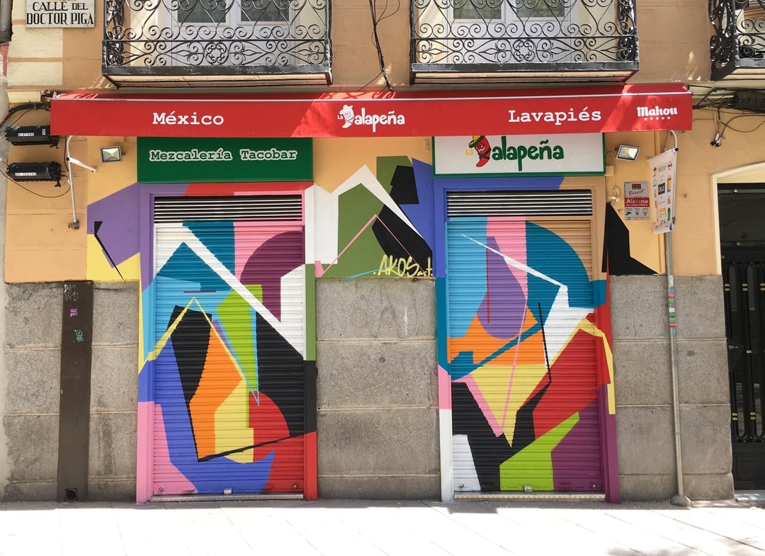 Mural artista akosart en La Jalapeña, Madrid